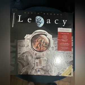 Garth Brooks Limited edition “Legacy” 7 vinyl and cd set NWT